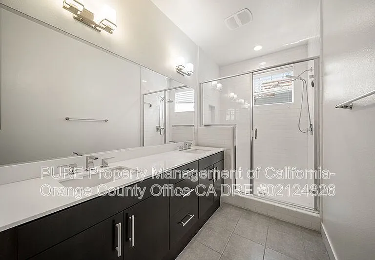 661 W 17th St — Photo 43