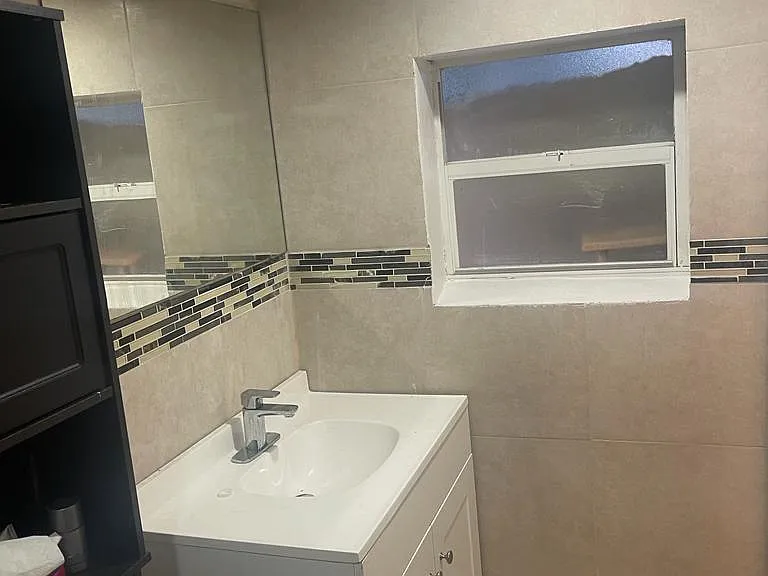 5841 N Farragut Dr — Photo 3