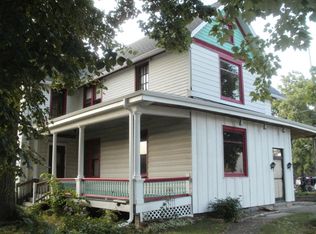 302 S 4th St, Watertown, WI