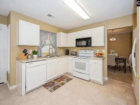 3rd image of 525 Timbermill Dr