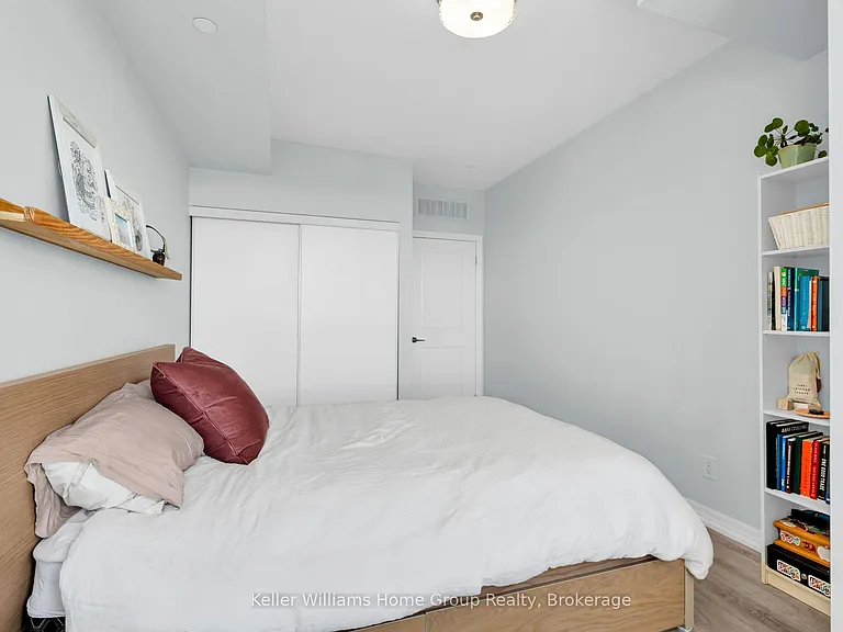 3563 Lake Shore Blvd W #705 — Photo 21