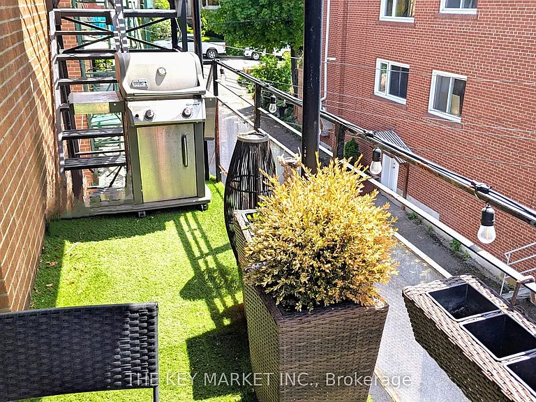 211 Saint Clements Ave #2 — Photo 20