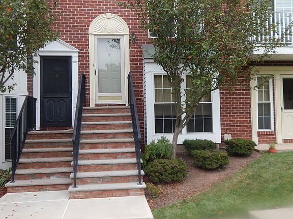 3rd image of 510 Dunn Cir