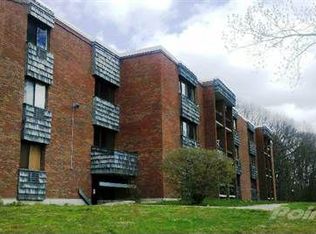 940 High Path Rd, Windsor, CT 06095