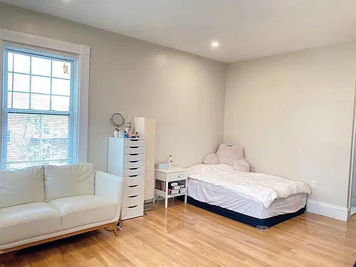18 Grand View Ave #6 Photo 1