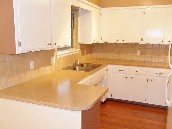 Large Country Kitchen