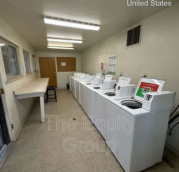 1400 W Elowin Ave — Photo 18