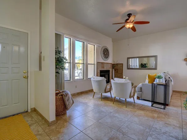 8304 Della Rd NE, Albuquerque, NM 87109