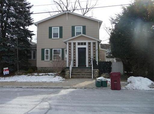 2nd image of 32 Maryland Ave