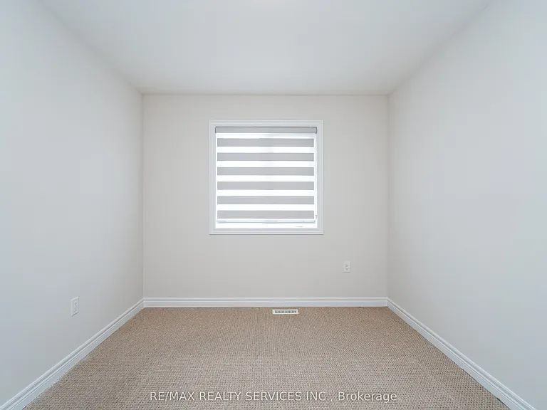 7 Baker Ln — Photo 44