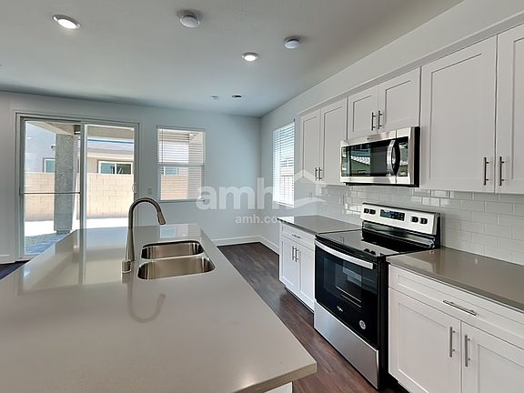 4th image of 8943 Carmine Cob Ave