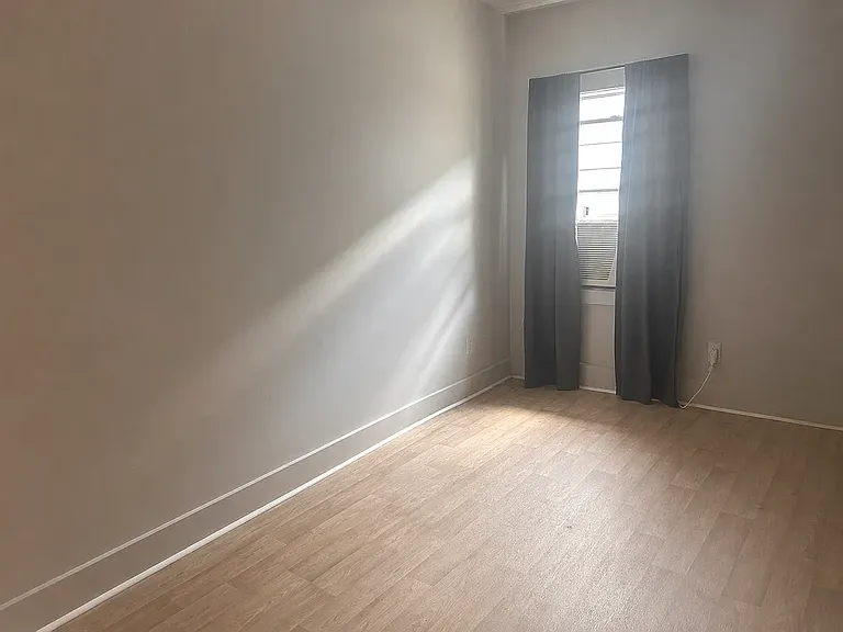 217 Oak St #217 — Photo 7