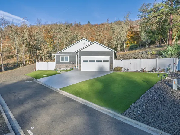 1851 NE Alameda Ave, Roseburg, OR 97470