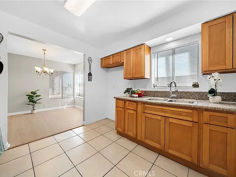 3144 Lashbrook Ave — Photo 9