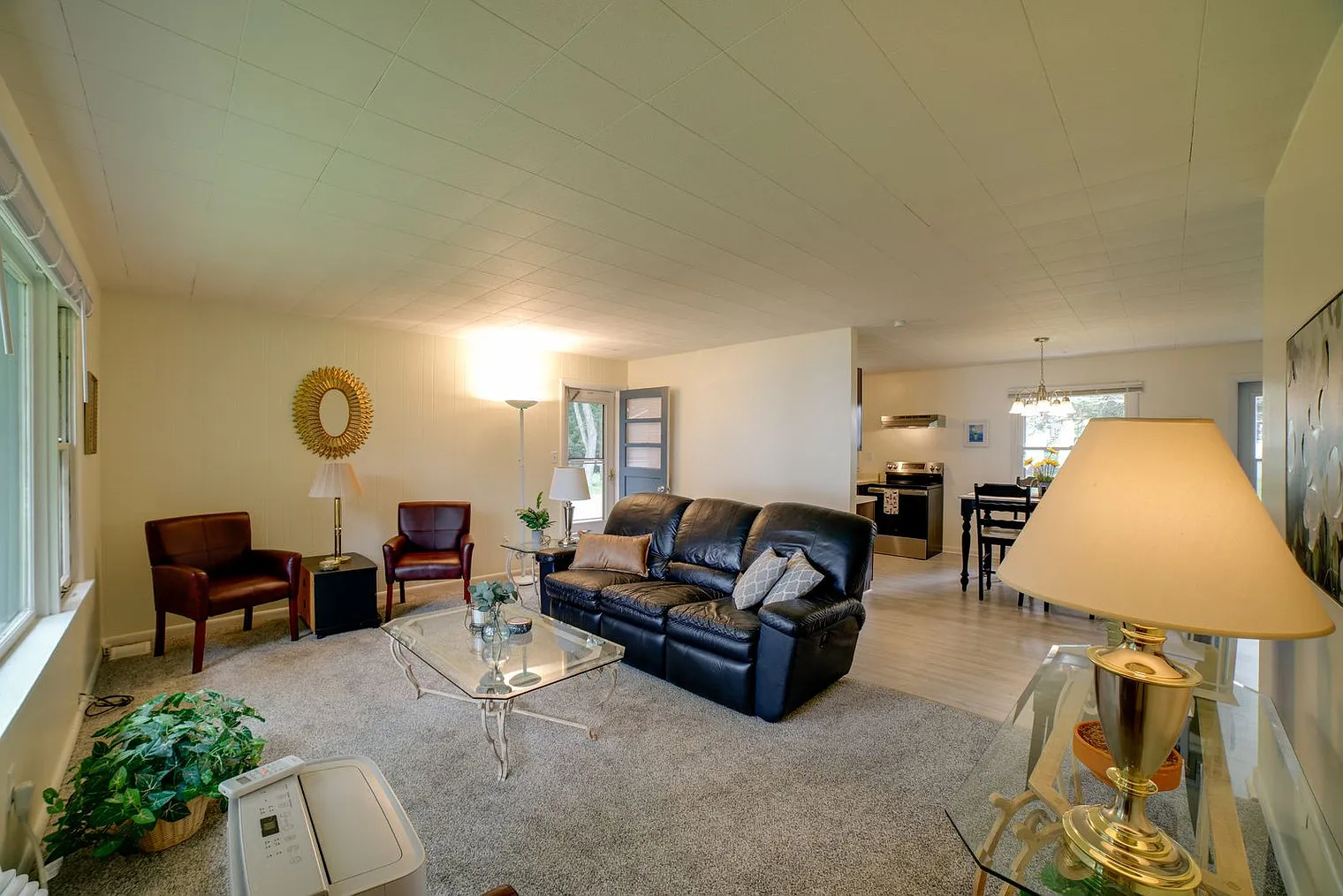 2 bed, 1.0 bath, 990 sqft, $3,496 — Photo 2