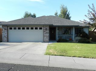 1107 W Home Ave, Selah, WA 98942