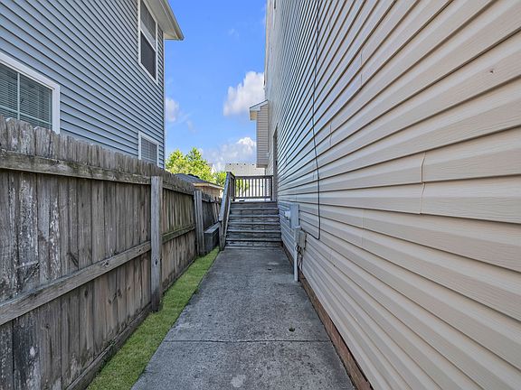 5th image of 1012 Hillside Ave #A