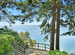 6811 Bayview Dr NW, Marysville, WA 98271