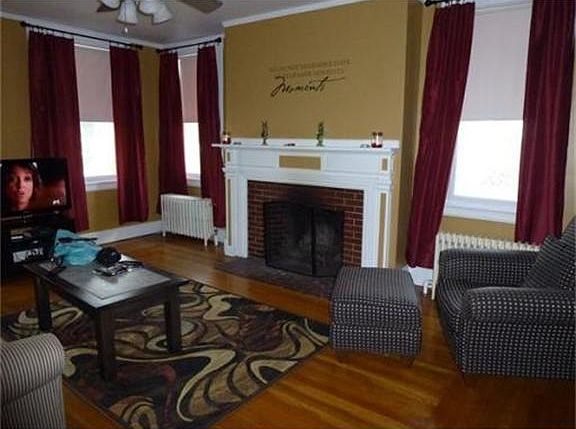 2nd image of 312 Maple St Floor 2