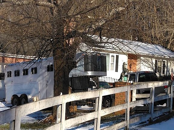 3rd image of 7320 Knightsbridge Ln