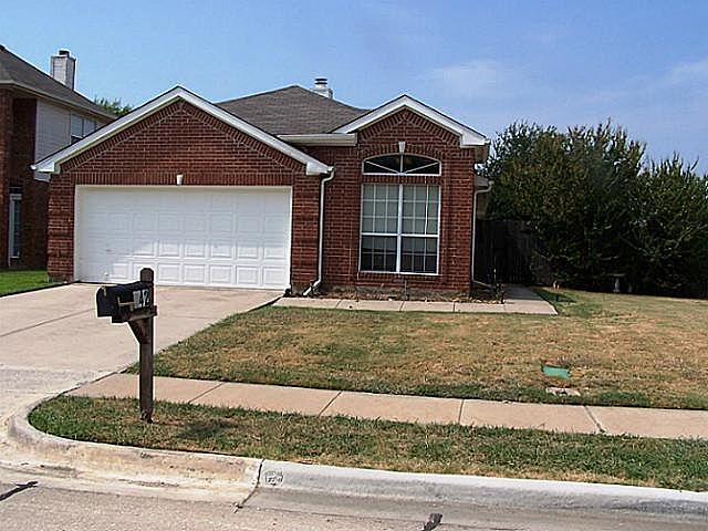 2nd image of 942 Azalia Dr
