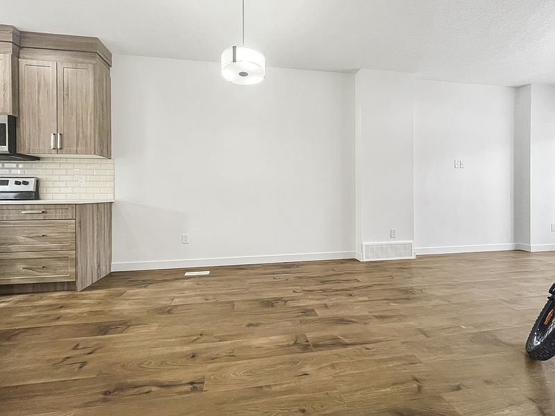 Edmonton House for rent - 3 Bedrooms — photo 4