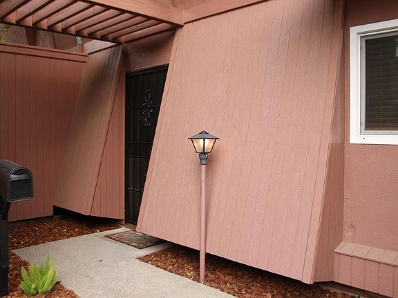 2nd image of 970 El Camino Ct #2