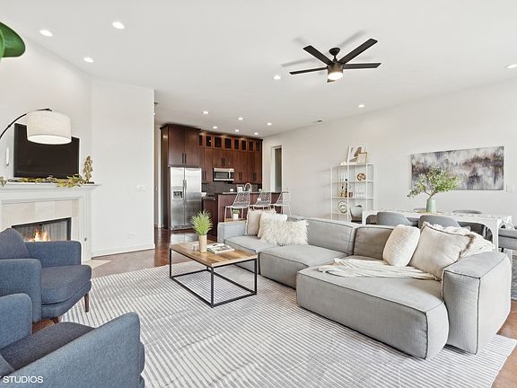 4th image of 2638 W Chicago Ave #3