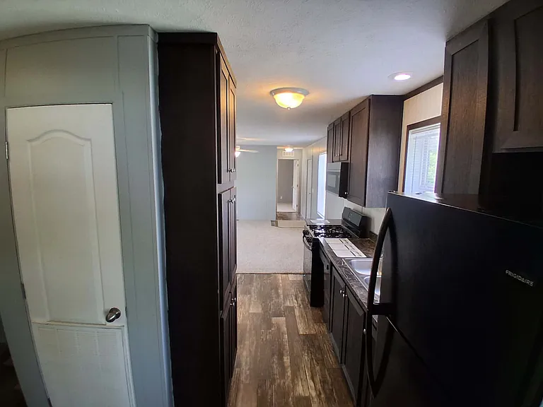 1267 Avenue A #96-096 — Photo 3