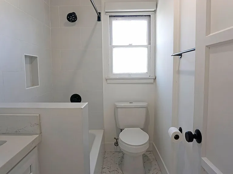 1132-1142 Princeton Street — Photo 9
