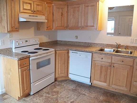 5th image of 1105 Cathryn Ave