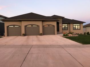 3701 Clairmont Rd, Bismarck, ND 58503