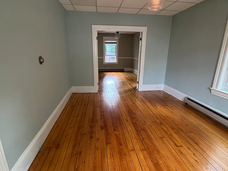 33-37 Eastern Ave #33