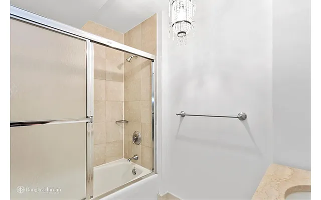 Rented by Douglas Elliman | media 19