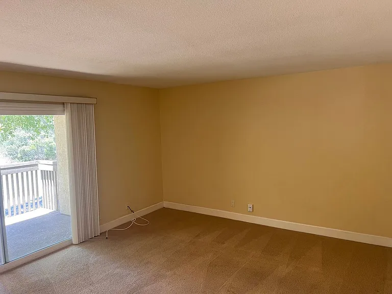 8503 Villa La Jolla Dr #C — Photo 42