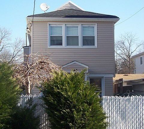 4th image of 161 Hickory Ave