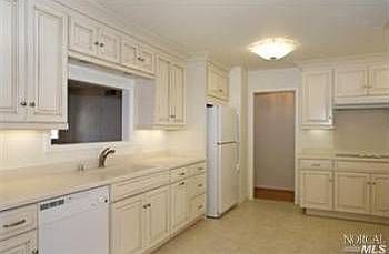 2nd image of 290 Alameda De La Loma