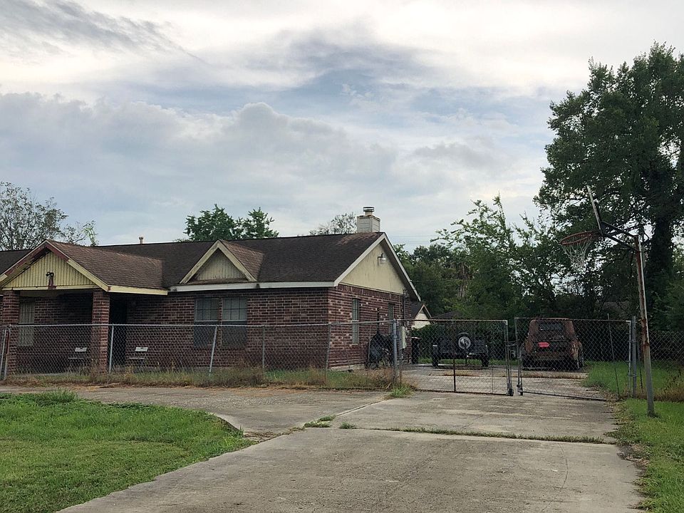 1st image of 14218 Greenville St