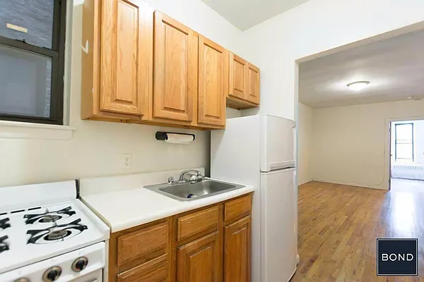 Rented by Bond New York | media 14