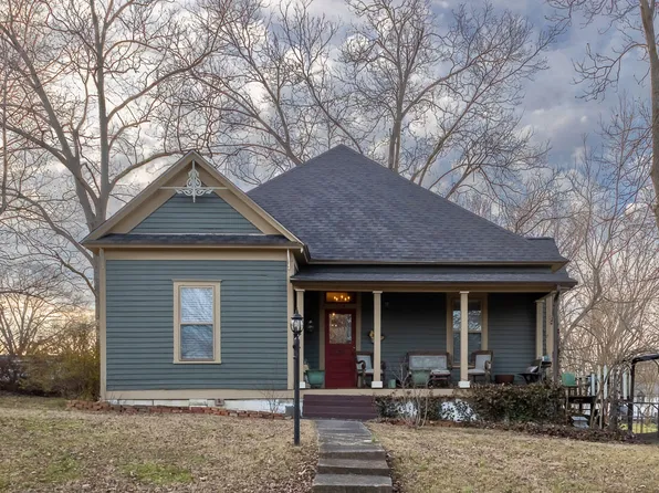 118 Washington Ave, Etowah, TN 37331