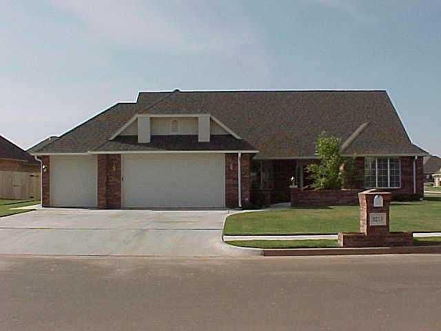 1st image of 3213 SW 110th Pl