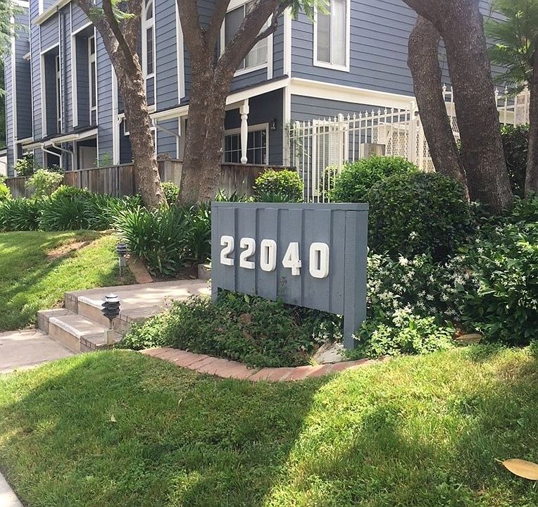 1st image of 22040 Gault St Unit 17