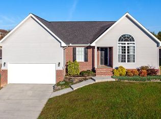 1131 Fox Ridge Dr, Powell, TN 37849