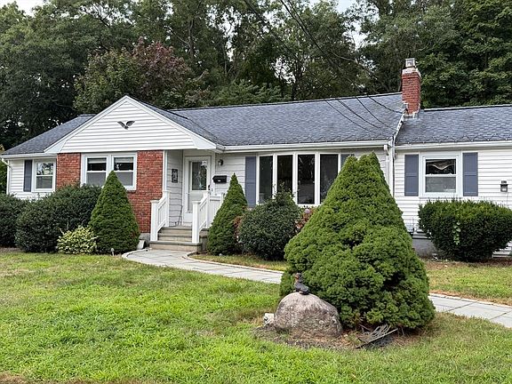 2nd image of 31 Winter St