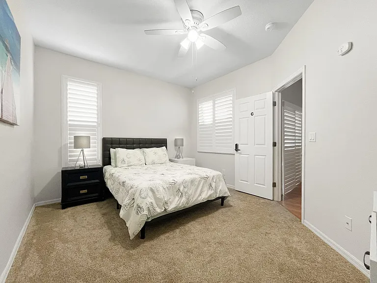 6400 46th Ave N #10 — Photo 14