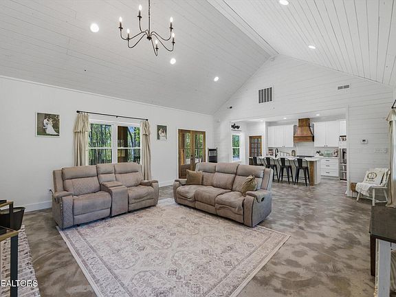 11th image of 8212 Barker Rd