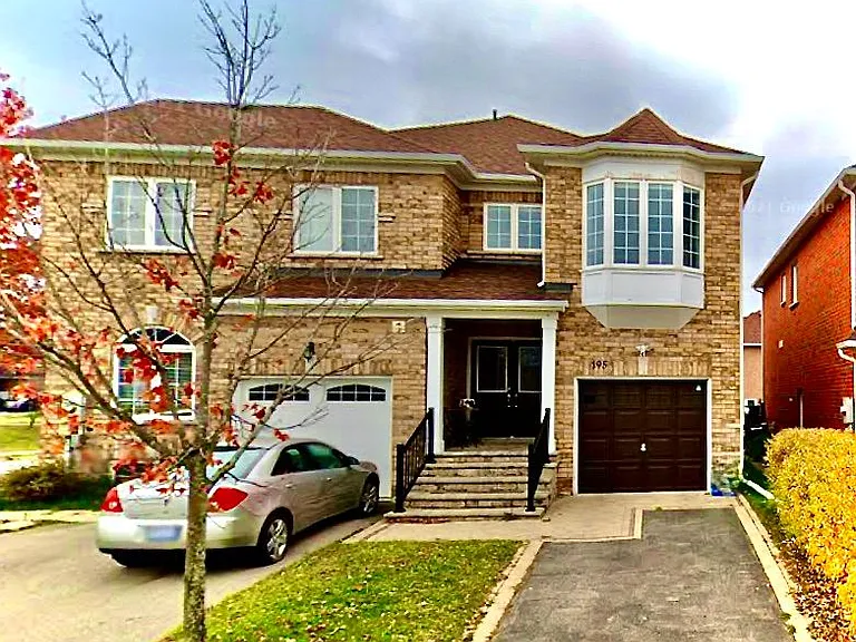 195 Warwick Cres — Photo 1