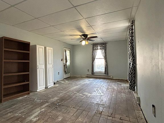3rd image of 706 Augusta Rd