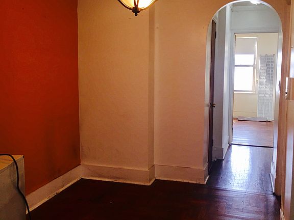 2nd image of 4754 Richardson Ave APT 5C