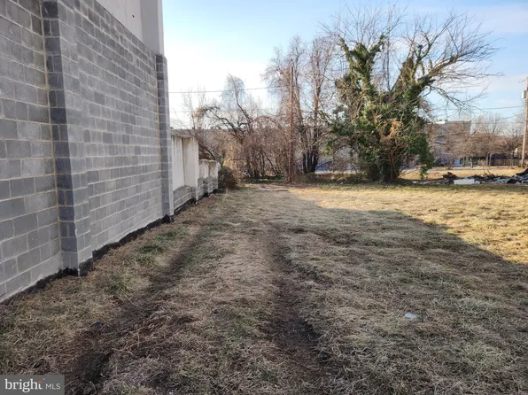 1515 W Lexington St, Baltimore, MD 21223